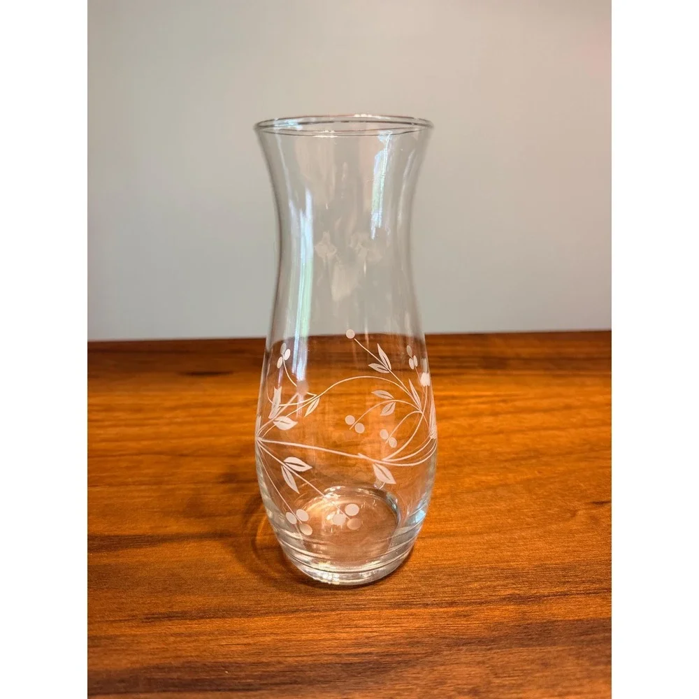 Lord Carlton Fine Crystal Silhouette Hand Cut 7" Vase Etched Berries Leaves - Picture 3 of 5